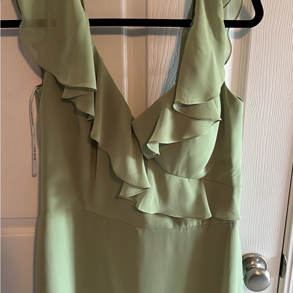 Bari Jay Sage green V neck ruffle shutter sleeves dress size 16 - Picture 4 of 8